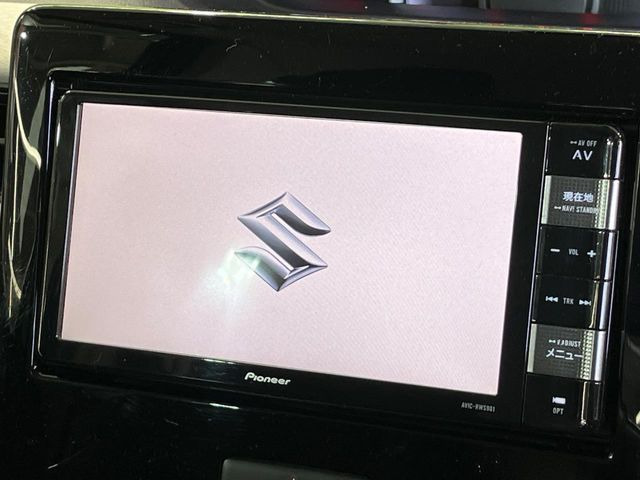 �y�����i�r�z�l�C�̏����i�r�𑕔����Ă���܂��B�i�r�̎g���₷���͂������A�I�[�f�B�I�@�\���[��!�L�����v�◷�s�͂������A�ʋ΂┃�����ȂǕ��i�̃h���C�u���y�����Ȃ�͂���