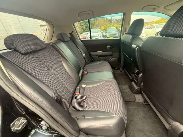 �C�ɂȂ邨�Ԃ�����܂�����E�̓d�b�ԍ����璼�ڂ��X�ɂ��₢���킹���������B�x�����@����ԗ����A��Ԃ܂łȂ�ł������������Ē����܂��B�X�^�b�t�ꓯ���A�����҂����Ă���܂��B