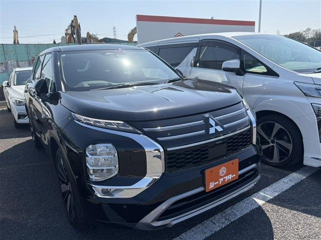 アウトランダー（三菱）PHEV 2.4 P 4WD　禁煙車 YAMAHAスピーカー 中古車画像
