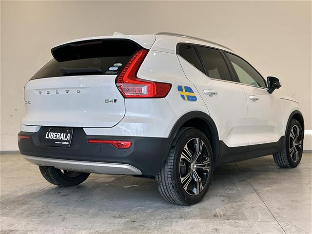 XC40B4 AWD インスクリプション 4WD