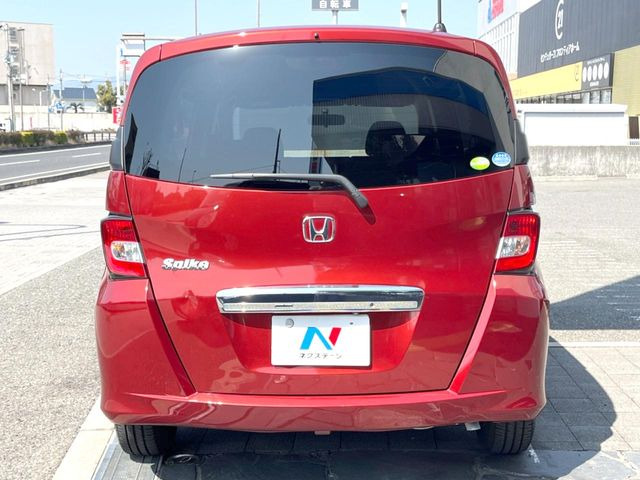 安心の最長10年・走行無制限保証(有償)をご用意。保証内容も充実はもちろん、無料点検&オイル交換や、年中無休の全国・24時間ロードサービスも付帯されておりますのでご安心下さい。