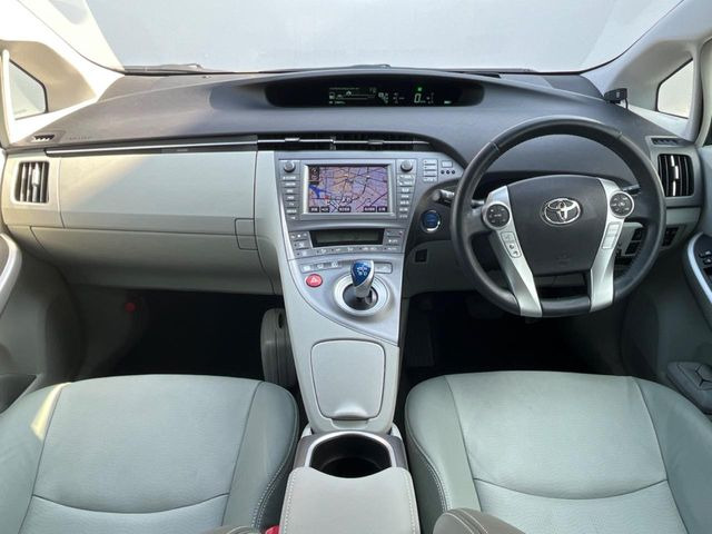 プリウス1.8 G ツーリングセレクション レザーパッケージ