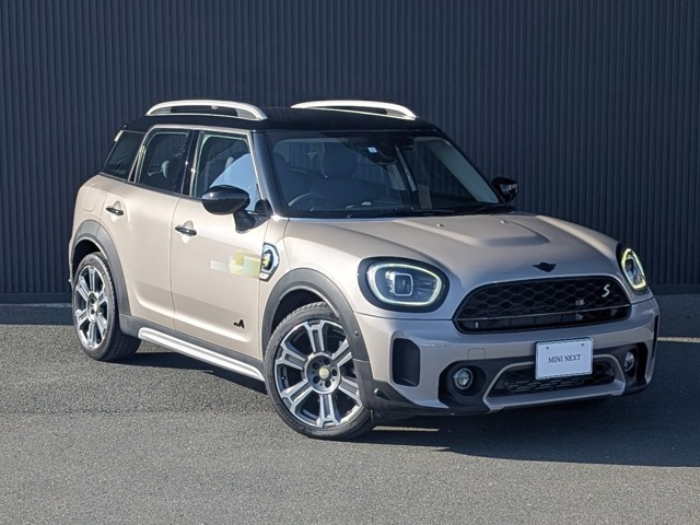 ミニクロスオーバークーパー S E オール4 プレミアム プラスパッケージ 4WD