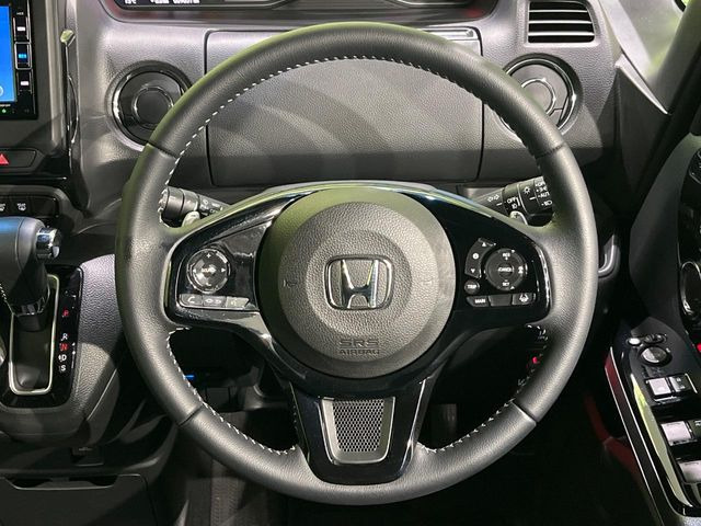 �y�����v�����X�e�A�����O�z�㎿�Ȋv���g�p���邱�ƂŁA��ɂ����������݂ƂĂ��^�]���₷���n���h���ł���