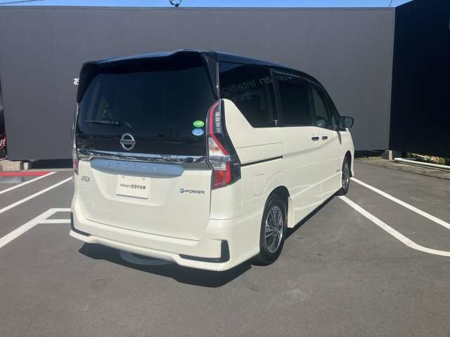 セレナ1.2 e-POWER ハイウェイスターV