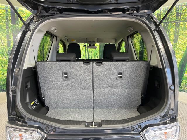 ���i�̂���������ʋ΁A���}���ɏ\���ȉ׎��X�y�[�X���m�ۂ��Ă���܂��B�Z�J���h�V�[�g��|���ƁA�傫�ȉו��̐ύڂ��\�ł���