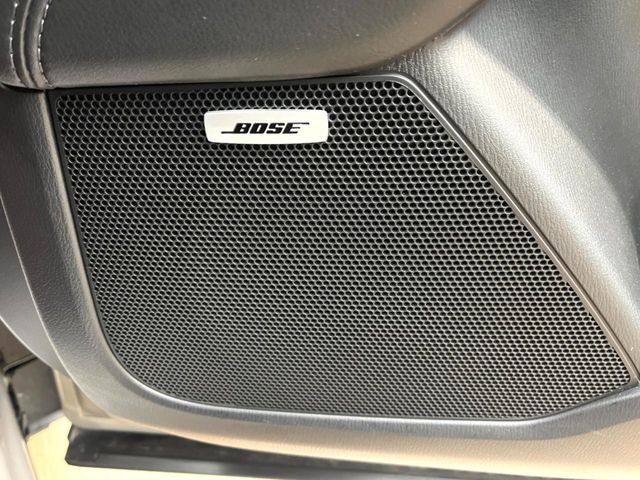 �yBOSE�T�E���h�V�X�e���z���[�J�[�I�v�V�����̍��i�ʃT�E���h�V�X�e���𓋍ځB��p�̃`���[�j���O���{���ꂽ�召�l�X�ȃX�s�[�J�[����ǎ��ȃT�E���h���t�ł��A�Տꊴ���ӂ�鉹����Ԃ����o���܂��B