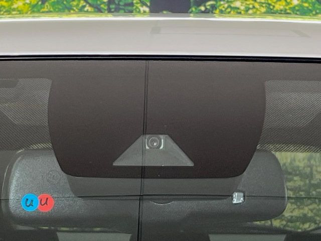 �y�g���^�Z�[�t�e�B�Z���X�z���s���ɑO���̎ԗ�����F�����A�Փ˂������Ȏ��͌x��ƃu���[�L�ŏՓˉ���Ɣ�Q�y�����A�V�X�g�B�����S�Ƀh���C�u�����y���݂��������܂��B