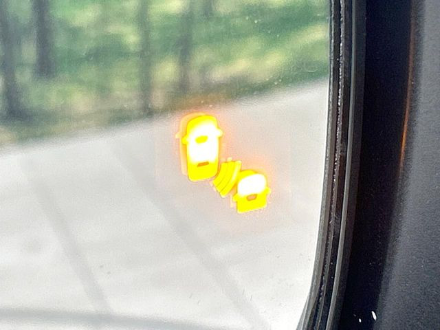 �y������p���m�z���s���A�h�A�~���[�̎��p�ɂȂ�₷���ӏ��Ɍ㑱�Ԃ��ڋ߂���ƃT�C�h�~���[�t�߂Ɍx����\���A�h���C�o�[�ɒ��ӊ��N�����Ă���܂��B