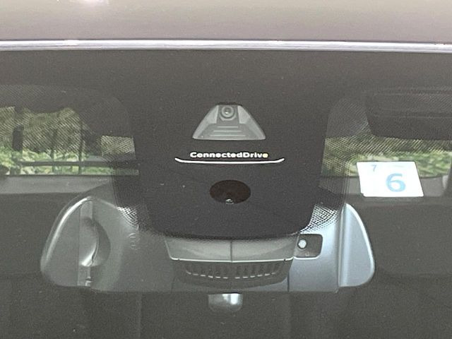 �y�v���N���b�V���Z�[�t�e�B�V�X�e���z�i�H��̐�s�Ԃ��Q���Ȃǂ��~���g���[�_�[�Ō��o���A�Փ˂���\���������Ɣ��f�����ꍇ�Ɍx���u���[�L�̐���ɂ��Փˉ�����x�����܂��B