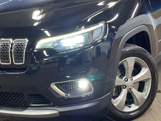 ��LED�w�b�h���C�g:��ԑ��s�����ǍD�Ȏ��E���m�ۂ����S���ĉ^�]�ł��鍂�P�xLED�w�b�h���C�g�𑕔�!�_�����x�������A����d�͂��}�����Ă��܂��B