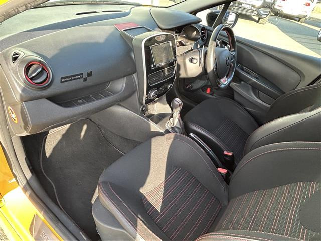 ルーテシアスポール トロフィー