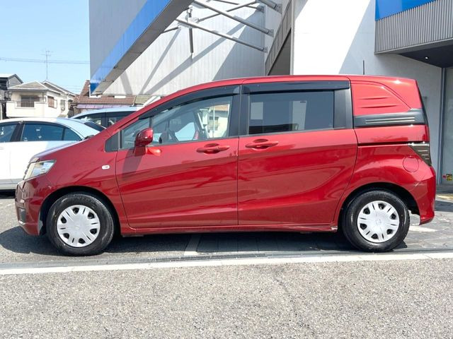 安心の最長10年・走行無制限保証(有償)をご用意。保証内容も充実はもちろん、無料点検&オイル交換や、年中無休の全国・24時間ロードサービスも付帯されておりますのでご安心下さい。