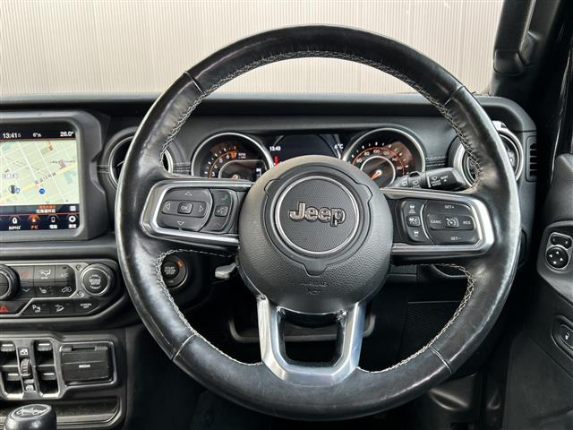 ラングラーアンリミテッド サハラ 4WD