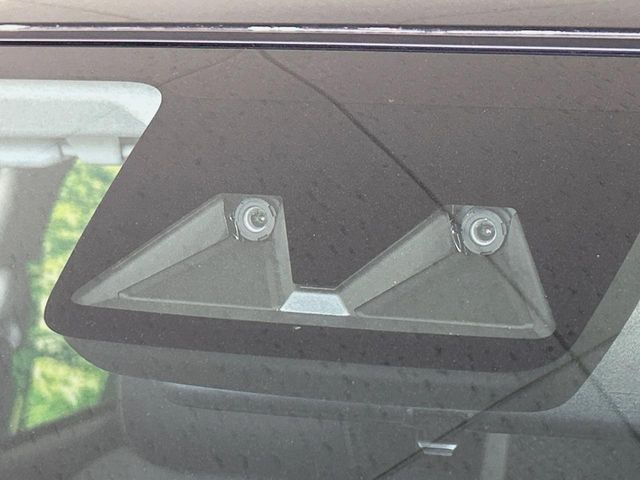 �y�X�}�[�g�A�V�X�g�z���s���ɑO���̎ԗ�����F�����A�Փ˂������Ȏ��͌x��ƃu���[�L�ŏՓˉ���Ɣ�Q�y�����A�V�X�g�B�����S�Ƀh���C�u�����y���݂��������܂��B