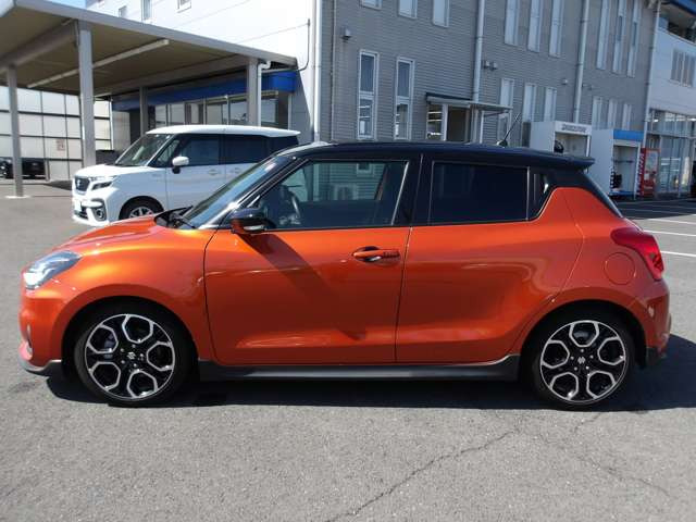 納車後は担当営業から定期的にご連絡を入れさせていただきます。お車を順調に意お乗りいただけているか、お困りのことはないか、担当営業を中心に、アフターフォローをさせていただきます。