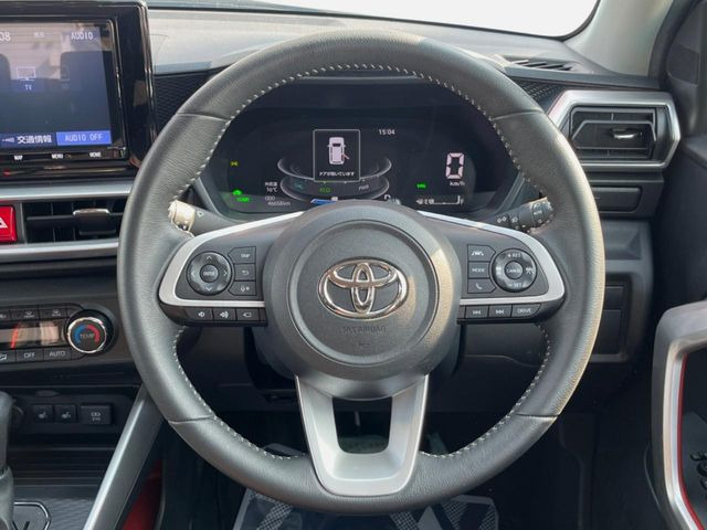 �y�����v�����X�e�A�����O�z�㎿�Ȋv���g�p���邱�ƂŁA��ɂ����������݂ƂĂ��^�]���₷���n���h���ł���