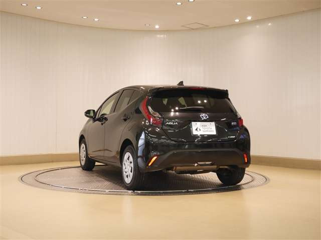 アクア1.5 X E-Four 4WD