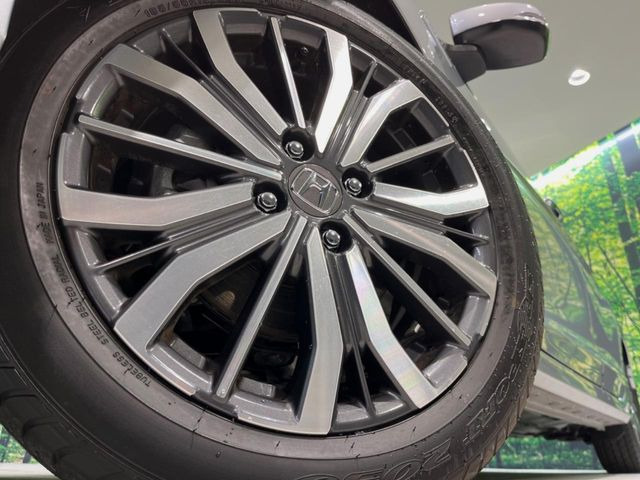 �y����16�C���`�A���~�z�C�[���z�O�ςɃ}�b�`���������A���~�z�C�[���𑕒����Ă���܂��B�e��ЊO�A���~�z�C�[����A�X�^�b�h���X�^�C�����戵�����Ă���܂��B���񂲑��k����������