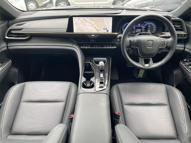 クラウンスポーツ2.5 Z E-Four 4WD