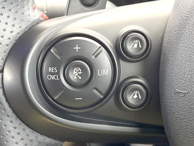 �����[�_�[�N���[�Y�R���g���[��:�O�̎ԂƂ̎Ԋԋ��������ɂƂ�A��葬�x�Ŏ������s���Ă���鎟����̃N���[�Y�R���g���[��!��ɍ������H�⎩���Ԑ�p���H�Ŏg�p����֗��ȋ@�\�ł�!