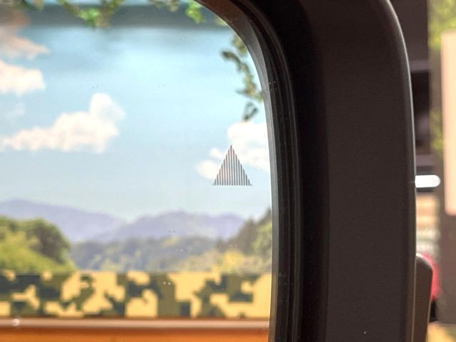 �y�u���C���h�X�|�b�g���j�^�[�z���s���A�h�A�~���[�̎��p�ɂȂ�₷���ӏ��Ɍ㑱�Ԃ��ڋ߂���ƃT�C�h�~���[�̃����Y�Ɍx����\��!�h���C�o�[�ɒ��ӊ��N�����Ă���܂��B