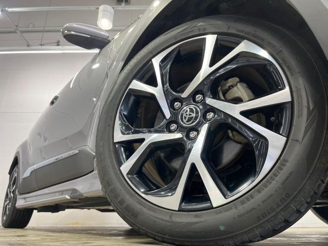 �y����18�C���`�A���~�z�C�[���z�O�ςɃ}�b�`���������A���~�z�C�[���𑕒����Ă���܂��B�e��ЊO�A���~�z�C�[����A�X�^�b�h���X�^�C�����戵�����Ă���܂��B���񂲑��k����������