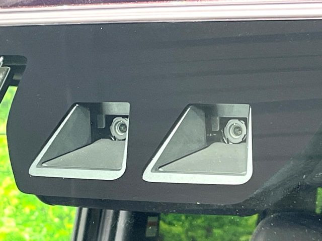 �y�X�}�[�g�A�V�X�g�z���s���ɑO���̎ԗ�����F�����A�Փ˂������Ȏ��͌x��ƃu���[�L�ŏՓˉ���Ɣ�Q�y�����A�V�X�g�B�����S�Ƀh���C�u�����y���݂��������܂��B