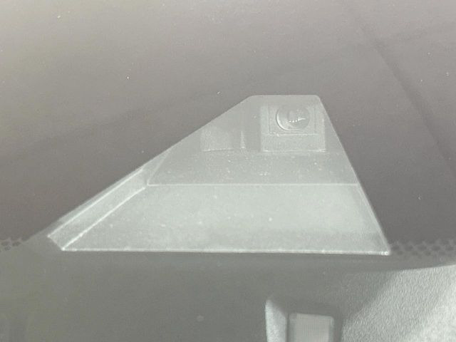 �y�G�}�[�W�F���V�[�u���[�L�z���s���ɑO���̎ԗ�����F�����A�Փ˂������Ȏ��͌x��ƃu���[�L�ŏՓˉ���Ɣ�Q�y�����A�V�X�g�B�����S�Ƀh���C�u�����y���݂��������܂��B