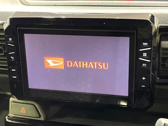 �y�����i�r�z�l�C�̏����i�r�𑕔����Ă���܂��B�i�r�̎g���₷���͂������A�I�[�f�B�I�@�\���[��!�L�����v�◷�s�͂������A�ʋ΂┃�����ȂǕ��i�̃h���C�u���y�����Ȃ�͂���