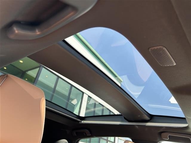 クラウンスポーツ2.5 Z E-Four 4WD