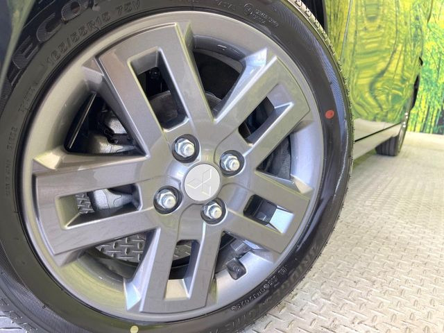 �y����15�C���`�A���~�z�C�[���z�O�ςɃ}�b�`���������A���~�z�C�[���𑕒����Ă���܂��B�e��ЊO�A���~�z�C�[����A�X�^�b�h���X�^�C�����戵�����Ă���܂��B���񂲑��k����������