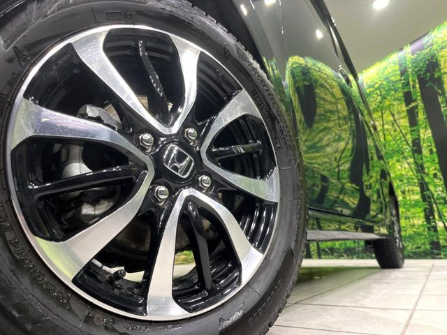 �y����14�C���`�A���~�z�C�[���z�O�ςɃ}�b�`���������A���~�z�C�[���𑕒����Ă���܂��B�e��ЊO�A���~�z�C�[����A�X�^�b�h���X�^�C�����戵�����Ă���܂��B���񂲑��k����������