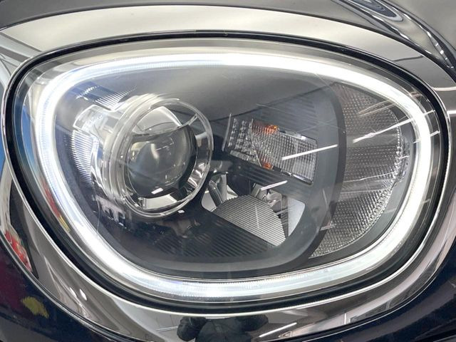 ��LED�w�b�h���C�g:��ԑ��s�����ǍD�Ȏ��E���m�ۂ����S���ĉ^�]�ł��鍂�P�xLED�w�b�h���C�g�𑕔�!�_�����x�������A����d�͂��}�����Ă��܂��B