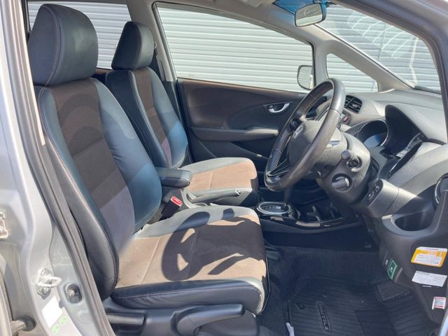 �^�]�ȃV�[�g���͎g�p�������Ȃ��A�ǍD�ȏ�ԂƂȂ��Ă��܂��B���J�Ɏg���Ă������Ƃ��悭�킩��܂��ˁB