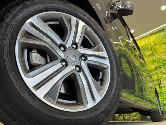 �y����16�C���`�A���~�z�C�[���z�O�ςɃ}�b�`���������A���~�z�C�[���𑕒����Ă���܂��B�e��ЊO�A���~�z�C�[����A�X�^�b�h���X�^�C�����戵�����Ă���܂��B���񂲑��k����������