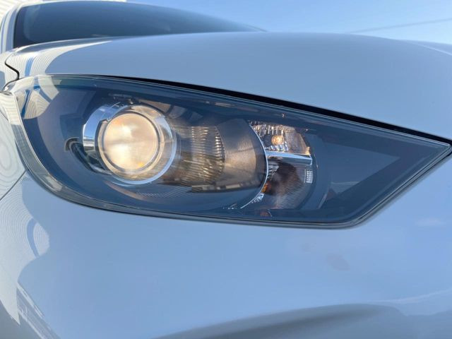 �yLED�w�b�h���C�g�z���V����ԑ��s�����ǍD�Ȏ��E���m�ۂ����S���ĉ^�]�ł��鍂�P�xLED�w�b�h���C�g�𑕔�!�_�����x�������A����d�͂��}�����Ă��܂��B