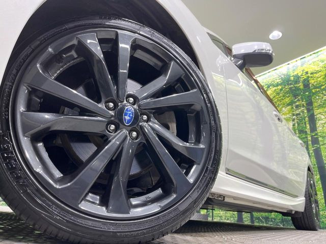 �y17�C���`�A���~�z�C�[���z�O�ςɃ}�b�`�����A���~�z�C�[���𑕒����Ă���܂��B�e��ЊO�A���~�z�C�[����A�X�^�b�h���X�^�C�����戵�����Ă���܂��B���񂲑��k������