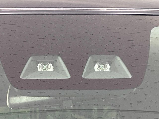 �y�X�}�[�g�A�V�X�g�z���s���ɑO���̎ԗ�����F�����A�Փ˂������Ȏ��͌x��ƃu���[�L�ŏՓˉ���Ɣ�Q�y�����A�V�X�g�B�����S�Ƀh���C�u�����y���݂��������܂��B