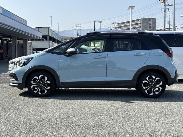 フィット1.5 e:HEV クロスター