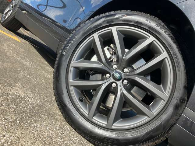 レンジローバーヴェラールS 2.0L D200 ディーゼル 4WD