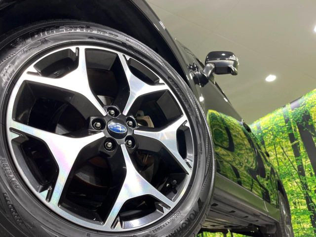 �y����18�C���`�A���~�z�C�[���z�O�ςɃ}�b�`���������A���~�z�C�[���𑕒����Ă���܂��B�e��ЊO�A���~�z�C�[����A�X�^�b�h���X�^�C�����戵�����Ă���܂��B���񂲑��k����������