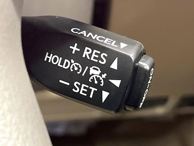 �y���[�_�[�N���[�Y�R���g���[���z�������H�ł̒��������s���y��!!�����ő��x��ۂN���[�Y�R���g���[�����A�Փˌy���V�X�e���ƘA�g���A�O���̎ԗ������m���ĎԊԂ�ۂ悤�ɑ��x���߂��Ă���܂�!!