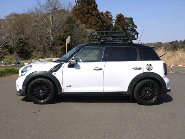 ミニクロスオーバークーパー S オール4 4WD