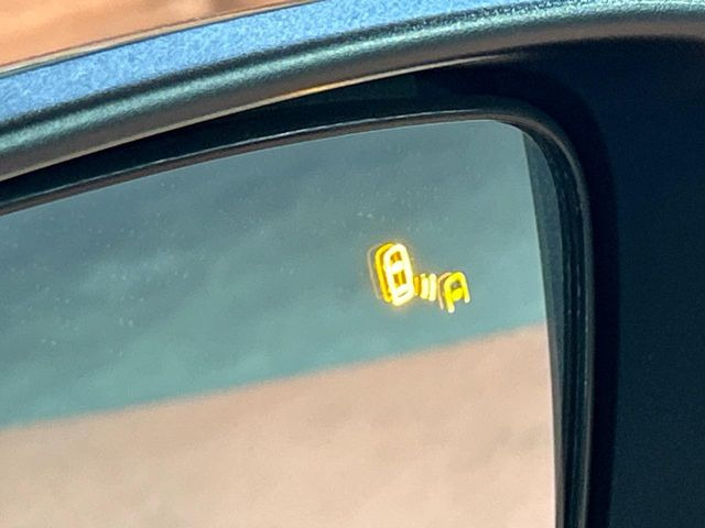 �y�u���C���h�X�|�b�g���[�j���O�z���s���A�h�A�~���[�̎��p�ɂȂ�₷���ӏ��Ɍ㑱�Ԃ��ڋ߂���ƃT�C�h�~���[�t�߂Ɍx����\���A�h���C�o�[�ɒ��ӊ��N�����Ă���܂��B