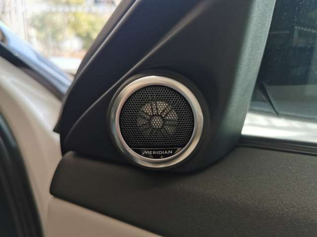 レンジローバーイヴォークダイナミック SE 2.0L D200 ディーゼル 4WD