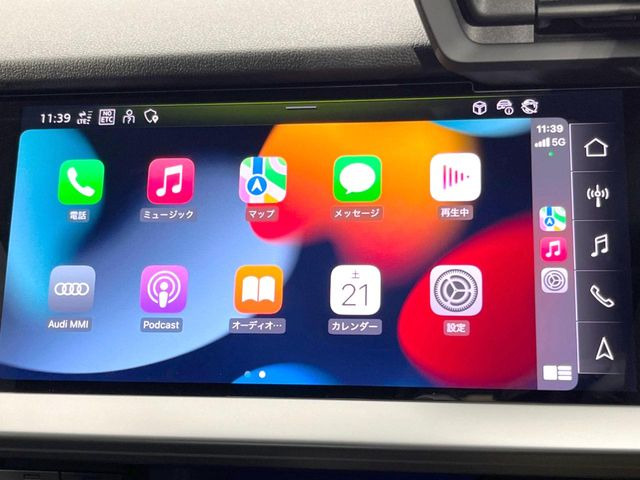 ��Apple Car Play:�X�}�z�Ƃ̗L���ڑ��ŁA�i�r�E�I�[�f�B�I�Đ��ȂǃX�}�z�̃A�v���@�\����ʂł��g����֗��@�\�ł�!