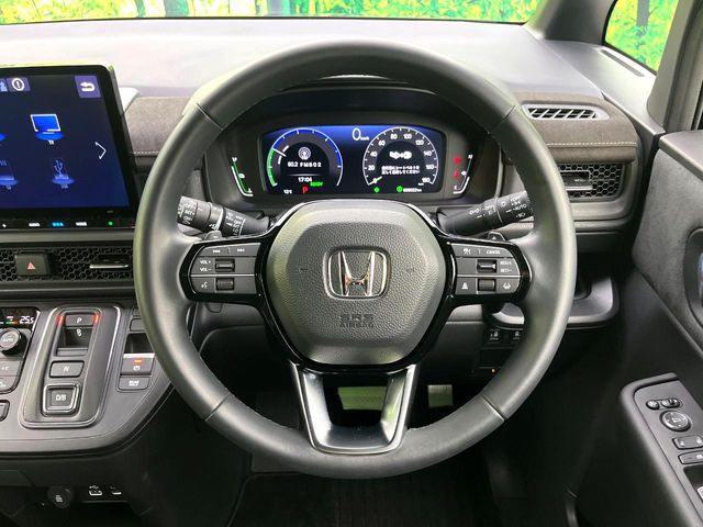 �y�����v�����X�e�A�����O�z�㎿�Ȋv���g�p���邱�ƂŁA��ɂ����������݂ƂĂ��^�]���₷���n���h���ł���