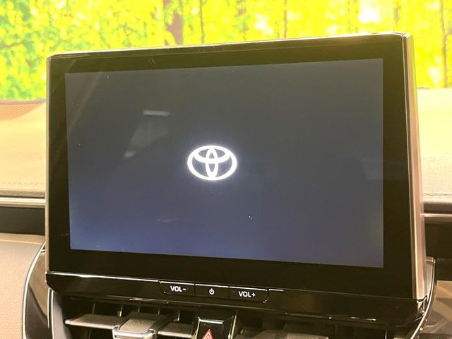 �y10.5�C���` �f�B�X�v���C�I�[�f�B�I�z���ʂ̃f�B�X�v���C��AppleCarPlay��AndroidAuto�����p�\�B�傫�ȉ�ʂŃX�}�z�i�r�A�v���������p���������܂���