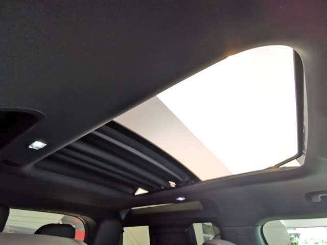 ディフェンダー90 75th リミテッド エディション 4WD